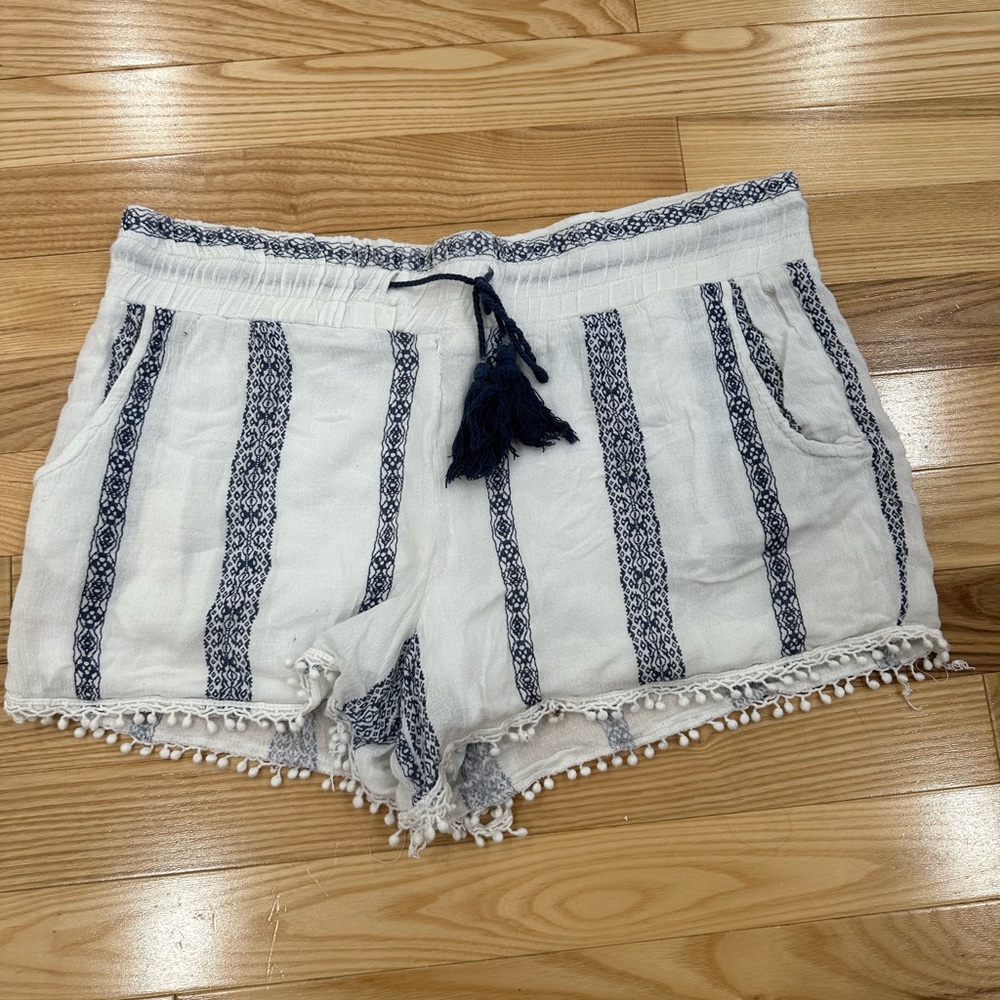 Patterned Beachy Shorts - image 1